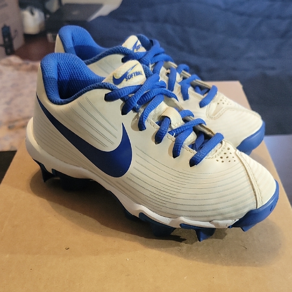 Nike Hyperdiamond 3 White and Blue Kids Cleats (2020) 12c EUC - Picture 3 of 10